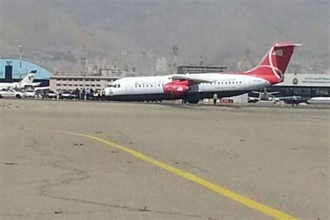 هواپیمای قشم ایر در فرودگاه مهرآباد دچار سانحه شد عکس شرق پرس