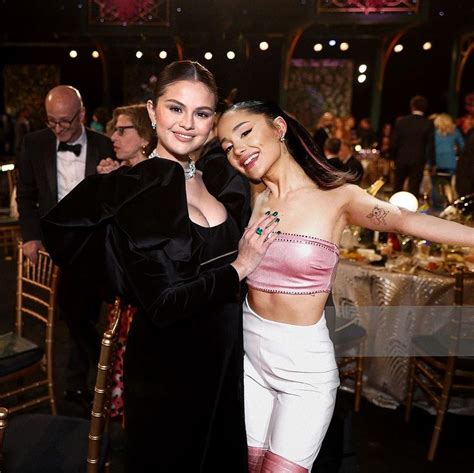 Bharti 🦋 On Twitter Selena Gomez With Ariana Grande At The Sagawards Nv7onnsqjy