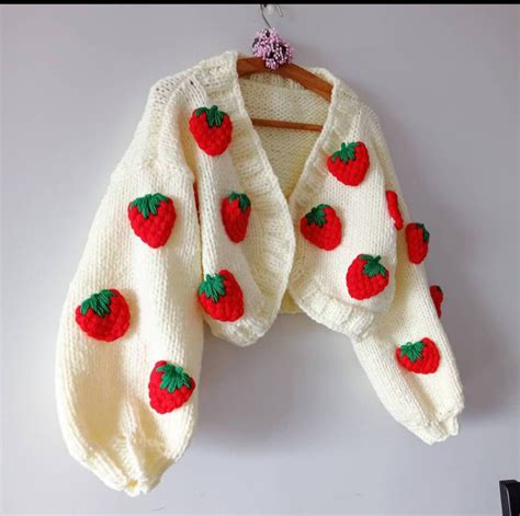 Strawberry chunky crop cardigan for Woman creamy oversize | Etsy in