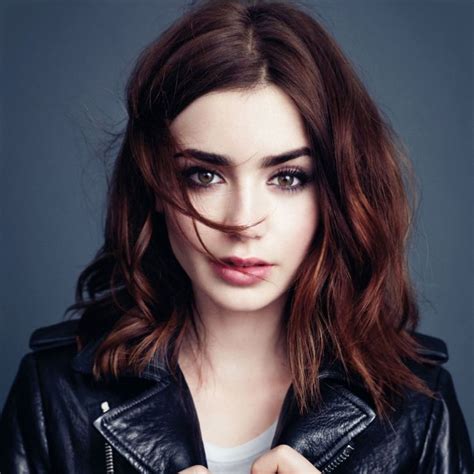 Dark Haired Actresses Under 30 Extravital Fasion Lily Collins Hair