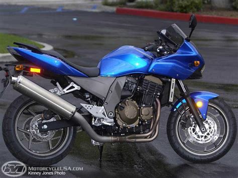 It was my second bigger bike. 2005 Kawasaki Z750S - Moto.ZombDrive.COM