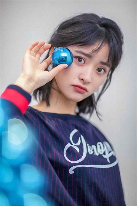 沈月 / shen yue / шэнь юэ. 沈月清新灵动时尚写真 - 手机壁纸 - 桌面天下（Desktx.com）