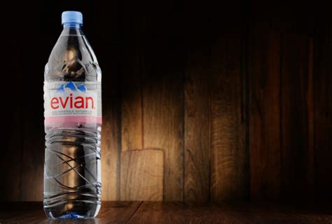 8 Best Tasting Glass Bottled Water Brands In America Insider Monkey