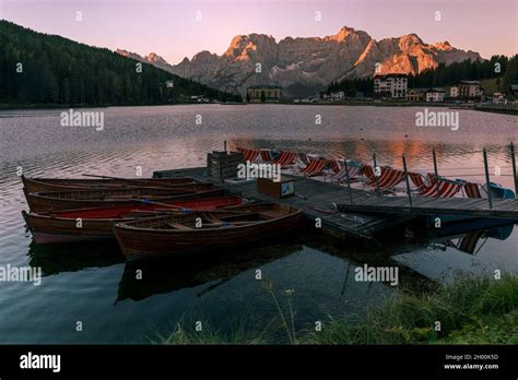 Lago Di Misurina Cortina Dampezzo Veneto Dolomites Italy Stock