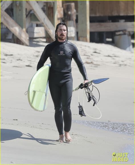 christian bale shows off his shirtless body at the beach photo 3320911 christian bale