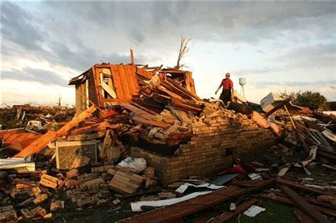 Mississippi Tornadoes Photo Gallery Of Images Showing Destruction