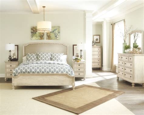 Whether you're drawn to sleek modern design or distressed rustic textures, ashley homestore combines the latest trends with comfort and quality at a price that won't break the bank. ***Neutral Rustic Bedroom*** | Ashley furniture bedroom ...