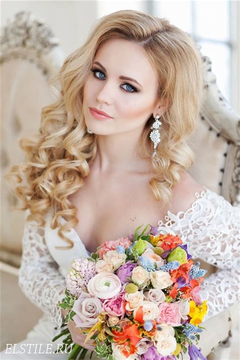 26 Chic Timeless Wedding Hairstyles From Elstile Deer Pearl Flowers