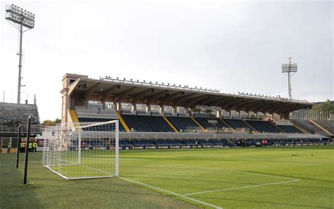 Detailed info on squad, results, tables, goals scored, goals conceded, clean sheets, btts, over 2.5, and more. L'Atalanta dalla Uefa per portare la Champions a Bergamo ...