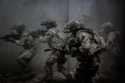 Reviewed Zero Dark Thirty The Impossible And Others Screenshots