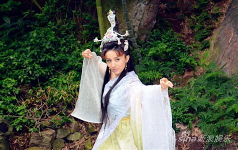 Search for text in self post contents. 周庭伊演《封神2》 古装女爱文物|周庭伊_新浪娱乐_新浪网