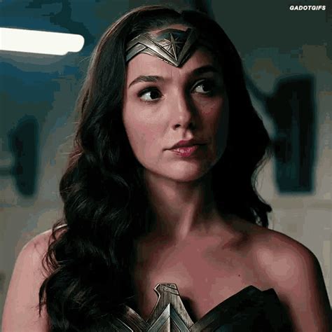 Gal Gadot Wonder Woman Gif Gal Gadot Wonder Woman Discover Share Gifs