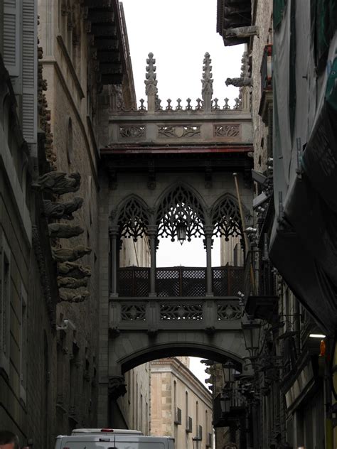 לחניון האבירים (מרכז העיר העתיקה): ברצלונה תמונות: סרטון הדרכה על הרובע הגותי