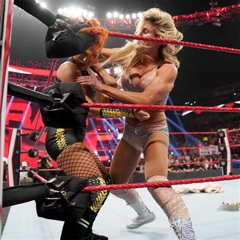 Raw 10 14 19 Charlotte Flair Vs Becky Lynch WWE Photo 43139219