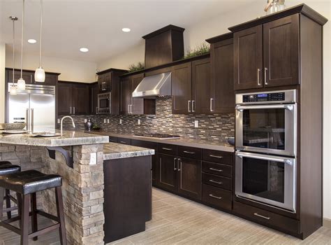 This home is located at 7734 w floral court frankfort, il 60423 us and has been listed on homes.com since 28 august 2020 and is currently priced at $149,000, approximately $185 per square foot. Cabinet Showroom - Superior Cabinet Supply Kitchen ...