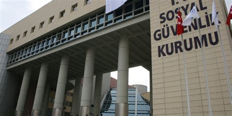 Bakan Zümrüt Selçuk açıkladı 51 il ve 2 ilçede SGK teşvik süresi uzatıldı