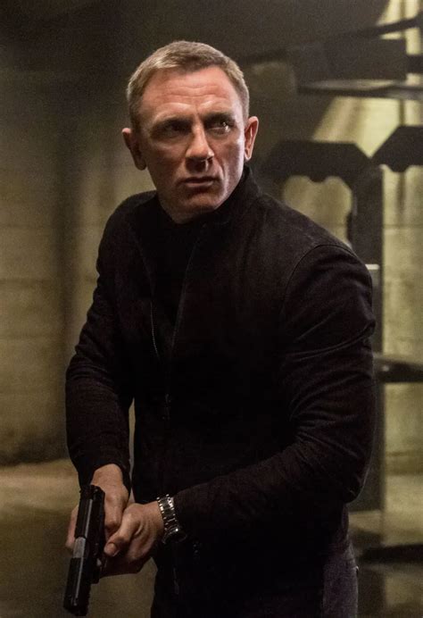 Bond In Action Daniel Craigs Racer Jacket And Mockneck In Spectre
