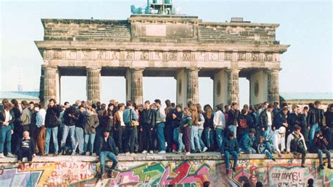 30 Years After The Fall Of The Berlin Wall Right Wing Extremism Is On