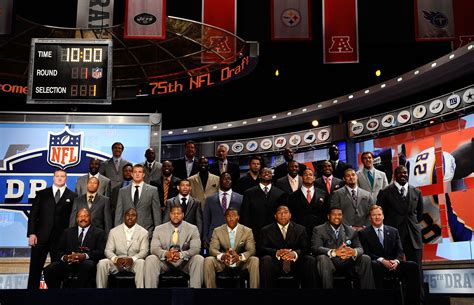 2011 Nfl Draft Ranking The Best First Round Picks Of All Time Nos 1 32 News Scores