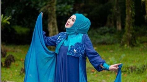 Lagu bergenre balada ini semakin meniti di. Chord dan Lirik Lagu 'Aku Rindu Padamu' Evi Tamala ...
