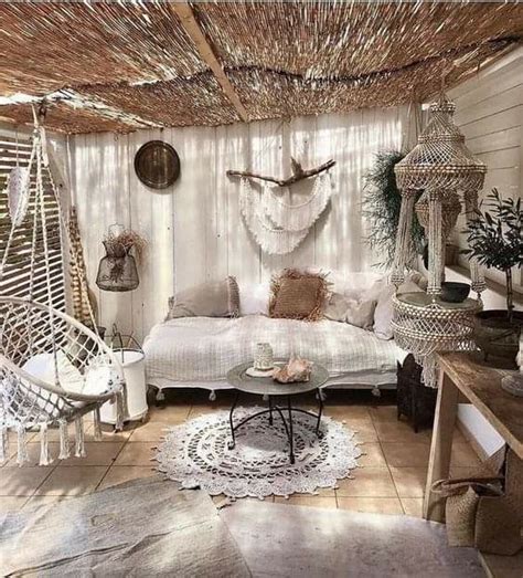Pin By Victoria White On Cabins Dream Homes Tree Houses And Get Aways Bedroom Decor Balcony