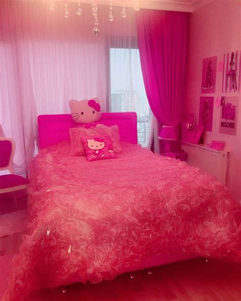 10 Aesthetic Pink Girl Bedroom Design And Decor Ideas Pink Bedroom Decor Hot Pink Bedroom