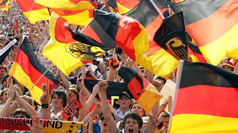 Folienballon deutschland flaggefolienballon deutschland flagge. Fußball-WM: Deutschland-Flagge der Verkaufsschlager - Eurosport