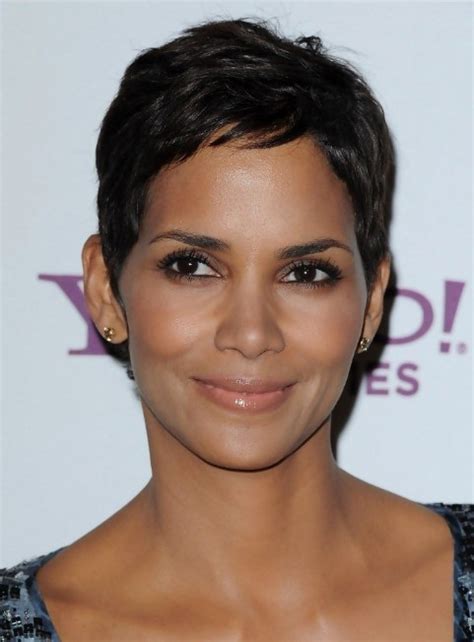 Halle Berry Short Pixie Hairstyle Hairstyles Weekly