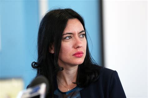 Lorenzo fioramonti (istruzione, università e ricerca). Azzolina tra bufale, bikini e dietrofront: povera scuola ...