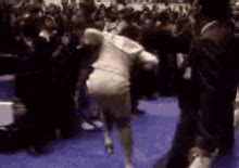 Share the best gifs now >>> see more. The popular Hallelujah GIFs everyone's sharing