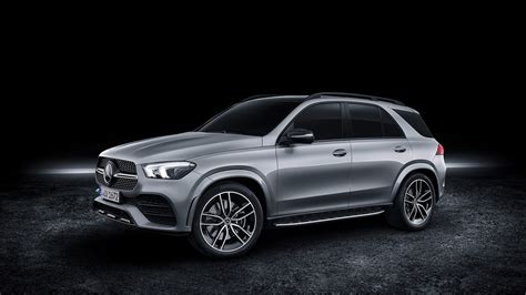 Read gle reviews, view mileage, images, specifications, variants details & get gle latest news. 2020 Mercedes-Benz GLE Grows Up | Automobile Magazine