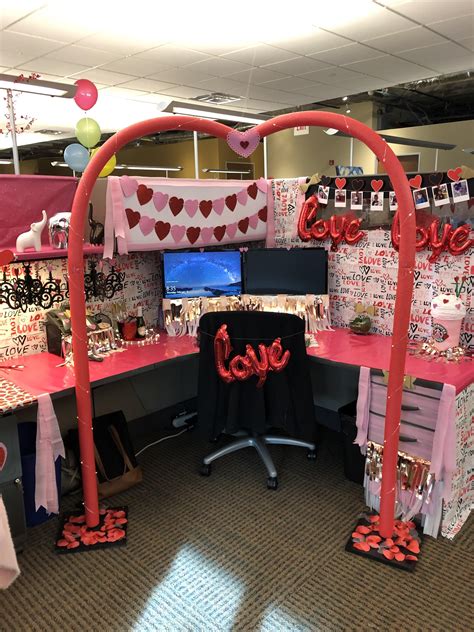 Valentine's Day Cubicle Contest : crafts