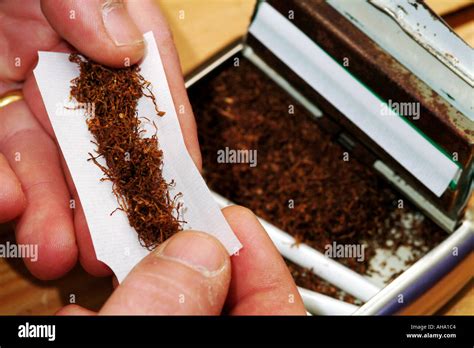 Roll Up Cigarette Stock Photos And Roll Up Cigarette Stock Images Alamy