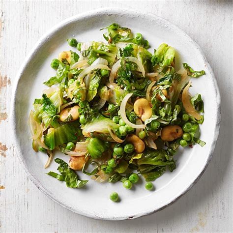 Warm Fava Bean And Escarole Salad Scafata Recipe Eatingwell