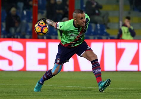 Il portiere classe 1983, cresciuto nel settore giovanile. Crotone-Pescara 2-1, le foto del match | Foto - Sportmediaset