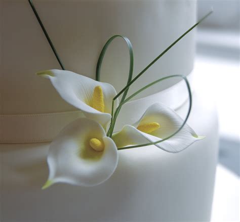 Real Life Ivory Calla Lily Wedding Cake