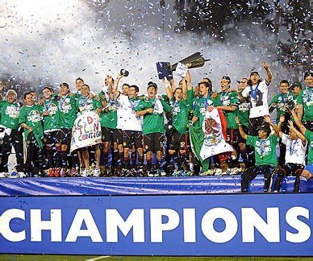 México conquista la copa oro y gerardo martino celebra su primer título internacional con una selección. México conquista la Copa de Oro de la CONCACAF 2011 tras ...