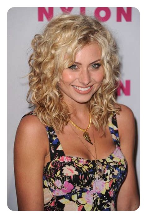 Here she is seen sporting super relaxed beachy waves that are super cute to look at and have been achieved. 70 Gorgeous Perms That Will Make You Love Curls Again