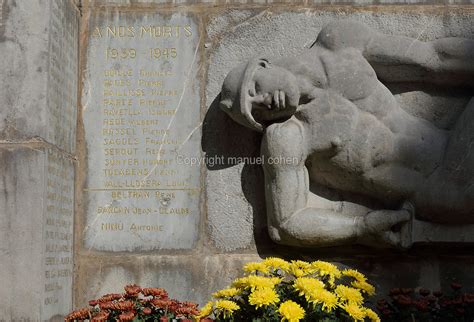 Monument Aux Morts Banyuls Sur Mer Occitanie France Manuel Cohen