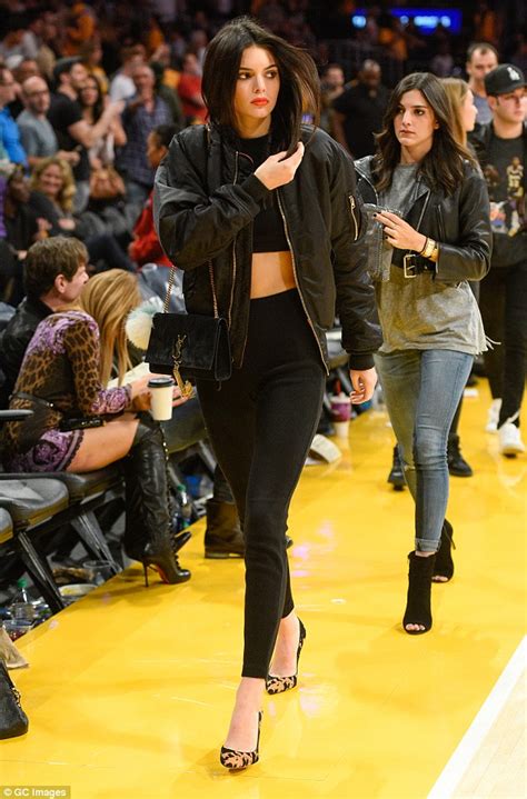 Kendall Jenner Turns Heads As She Watches La Lakers And Dallas Mavericks Game Daily Mail Online