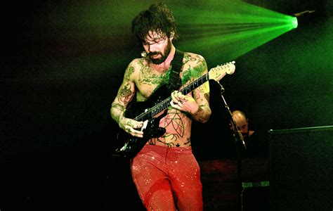 Biffy Clyro Announce Intimate Fingers Crossed Uk Tour For 2021
