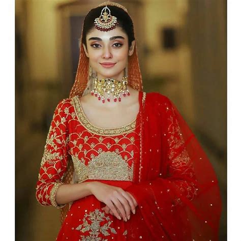 Pin By ♛𝑄𝑢ن𝑜𝑜𝑡 𝐴𝑙𝑖♛ On Pakistani Actresses Fashion Fashion Dresses