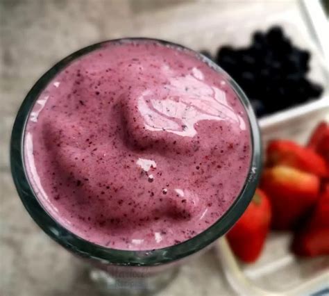 Strawberry Blueberry Smoothie Maricels Recipes Home Cooking