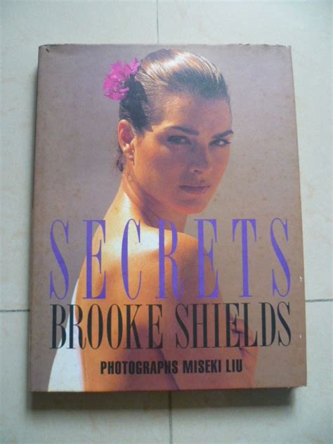 Cw002 Brooke Shields 波姬小絲寫真集 Secrets 日版 青青珊瑚島 女主角 興趣及遊戲 書本 And 文具
