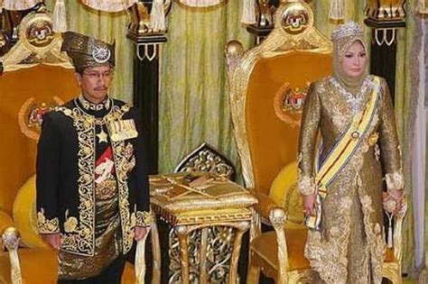 Dymm sultan azlan shah dan istiadat pemasyhuran raja muda selangor selamat di. Duli Mahkota : May 2012