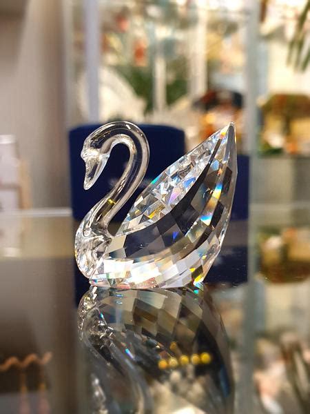Stunning Swarovski Crystal Swanoriginal Box Paisley Collectables