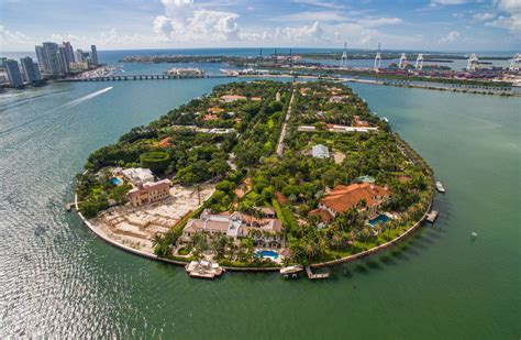 Waterfront Home On Miamis Star Island Asks 65 Million Mansion Global