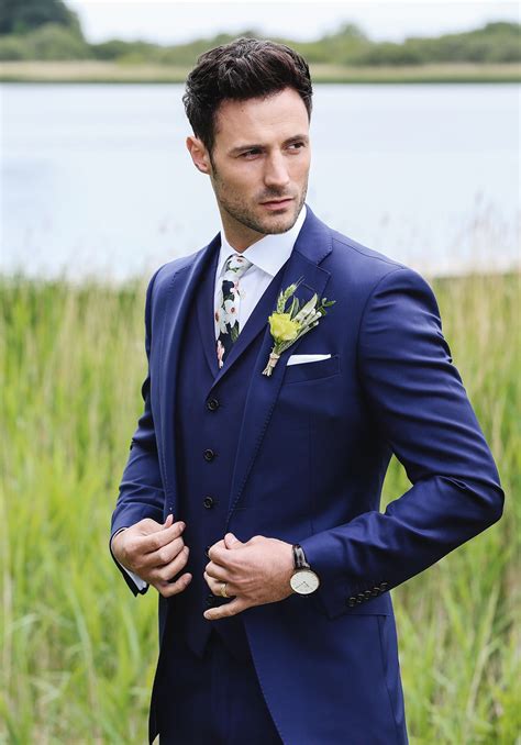 Groom How To Look Your Best On Your Wedding Day Bride Guide Dk