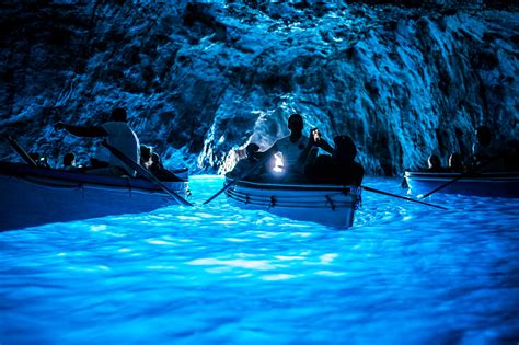 Visiting The Blue Grotto In Capri Sorrento Sea Tours