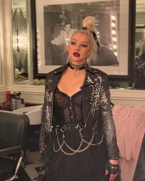 Christina Aguilera Instagram Pictures 12152018